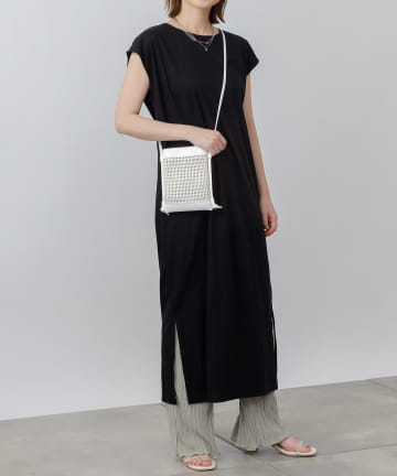 《抗菌・防臭》【SMART COLLECTION】サイドスリットノースリワンピ
