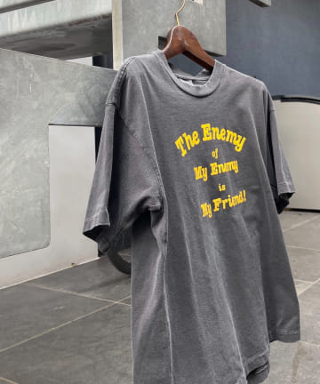 【+81BRANCA/ハチイチブランカ】Pigment Enemy Tシャツ