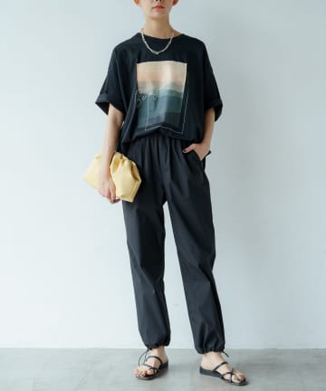 ドロストパンツ