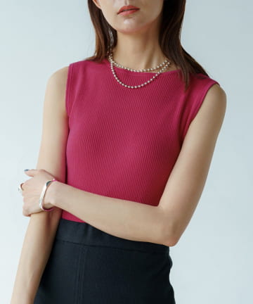 ノースリボートネックニット