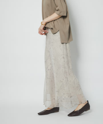 【ニュアンシーな着こなしに】マーブル柄プリントスカート