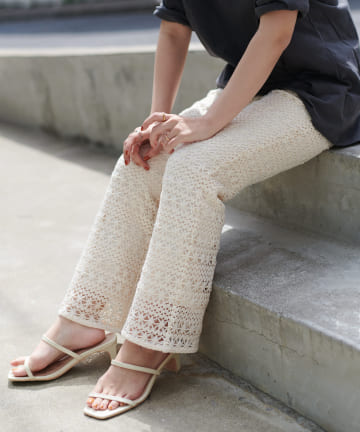 natural couture(ナチュラルクチュール) 透かし編みレースパンツ