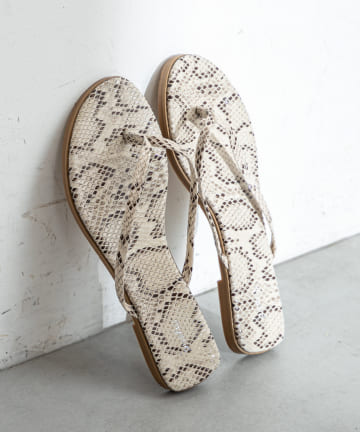 トングサンダル