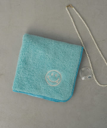 BIRTHDAY BAR(バースデイバー) スマイル刺繍 タオルハンカチ
