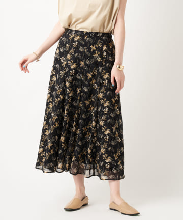 【華やかな印象】ラメドビーフラワープリントフレアスカート