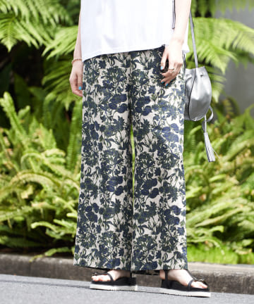 【リラックスムードな着こなしに】リネンプリント柄イージーパンツ