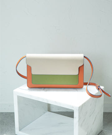 【MARNI】ポーチストラップバッグ