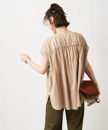 【大人のこなれ感を演出】布帛ドッキングバックギャザーカットソー