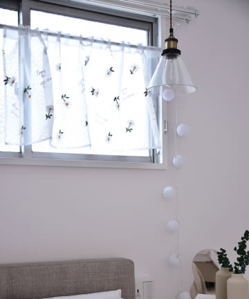 刺繍カフェカーテンデイジー