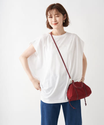 【接触冷感で機能的な1枚】肩タックロゴカットソー