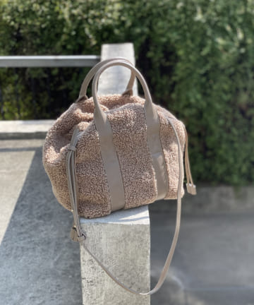 un dix cors(アンディコール) 【kiara(キアラ)】ボア切替ショルダーバッグ