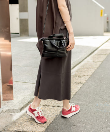 【縦長シルエットで美脚効果】ニットナロースカート