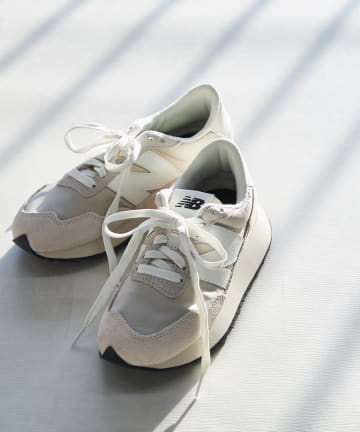 【同系色の異素材使いが大人・ニューバランス】WS237スニーカー(WH)