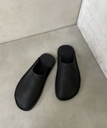 【SUICOKE/スイコック】フェイクレザー ルームシューズ