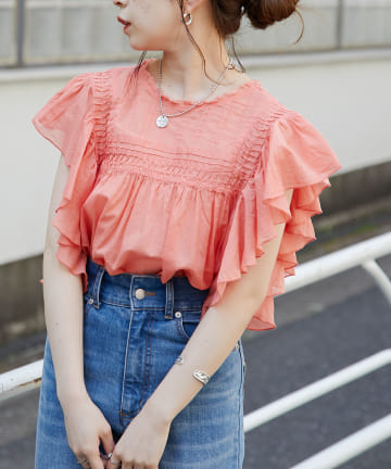 OUTLET(アウトレット) 【who's who Chico】ピンタック肩フリルシアーブラウス