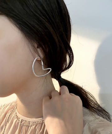 【WEB限定】デザインハートピアス