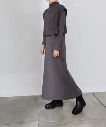 【WEB・一部店舗限定】バックオープンワンピース＆ニットベストセット