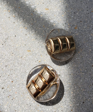 【ミニマルなデザインでスタイリッシュ・HUI(ヒュイ)】ブロックミニイヤリング