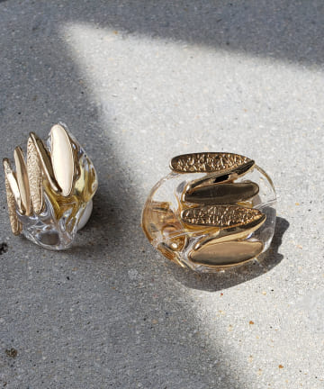 【洗練された雰囲気のデザイン・HUI(ヒュイ)】ジグザグオーバルイヤリング