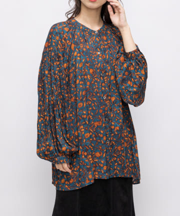 花柄シャーリングブラウス
