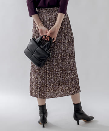 un dix cors(アンディコール) 【女性らしさを際立たせる】花柄プリーツIラインスカート
