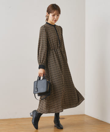 NICE CLAUP / OLIVE des OLIVE OUTLET(ナイスクラップ  / オリーブ デ オリーブ アウトレット) 幾何学柄ワンピース