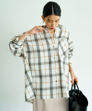 チェックシャツ