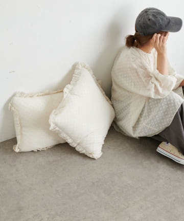綿帽子刺繍クッションＳ