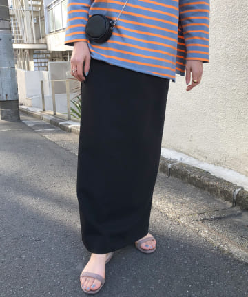 ポンチタイトマキシスカート