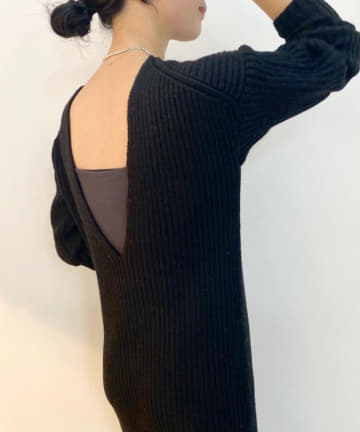 バックシャンリブニットワンピース