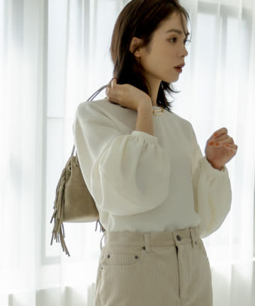 【女性らしいフォルム・手洗い可】アセテート混ボリュームスリーブブラウス