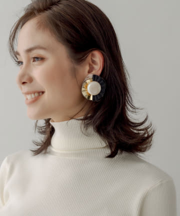 【雅らかなゴールドとパール・HUI(ヒュイ)】RATTANイヤリング