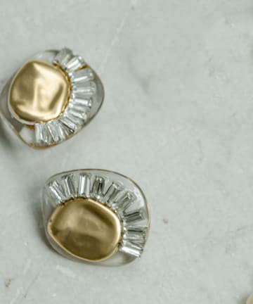 【陰影で表情が変わる・HUI(ヒュイ)】INDIANイヤリング