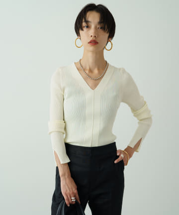 シンプルVニット