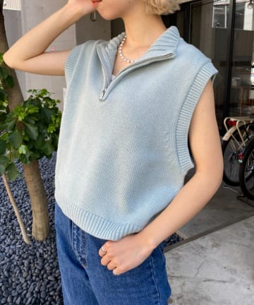 ハーフZIPニットベスト