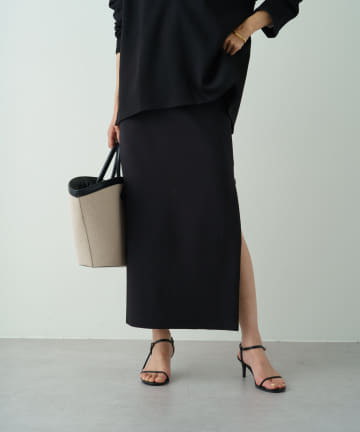 ポンチZIPタイトスカート