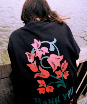 【ユニセックス】Flower Tシャツ