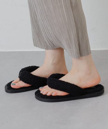 WEB・一部店舗限定 / パイルトングサンダル