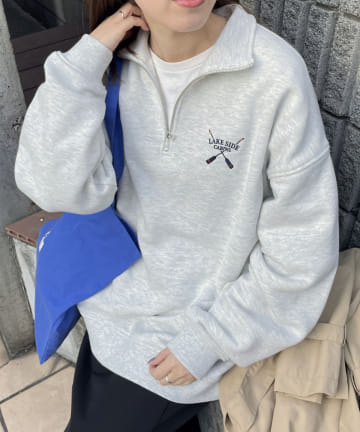 ヘヴィウェイトワンポイント刺繍ロゴハーフZIPスウェット