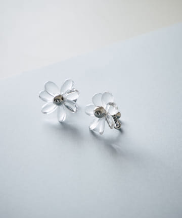 【GOLDY(ゴールディ)】クリアフラワーイヤリング