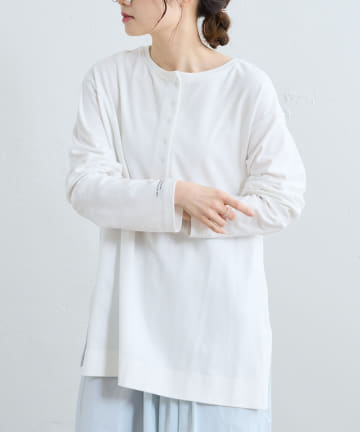 【WEB限定】つい合わせたくなる。袖ロゴTシャツ