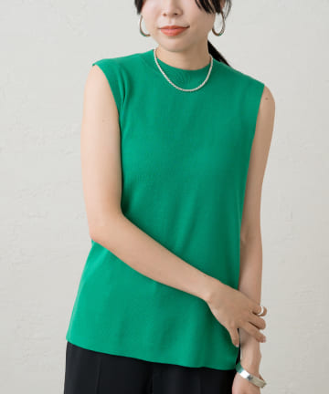 ノースリクルーニット