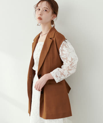 natural couture(ナチュラルクチュール) WEB限定/今年のトレンドコーデに欠かせない！テーラーデザインベスト付きジレ