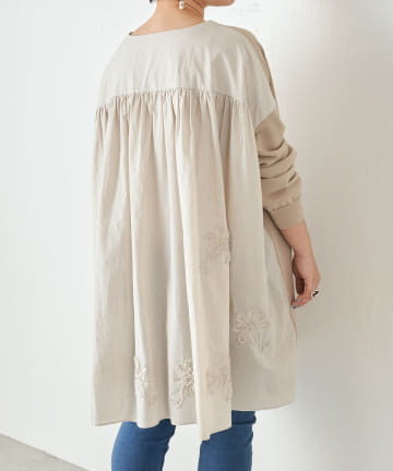 《LIVEでご紹介》後ろ刺繍チュニック