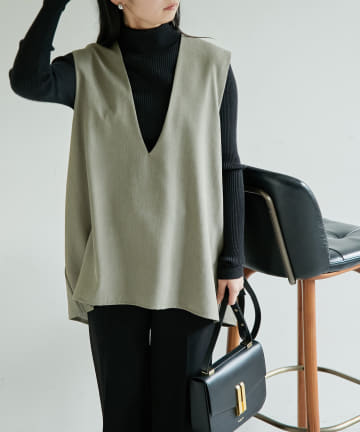 Vネックプルオーバー【オンラインストア限定商品】