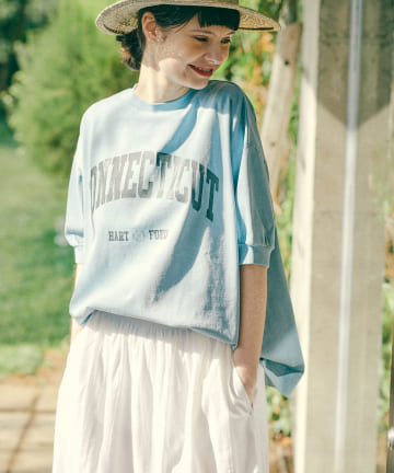 ピグメントロゴプリントTシャツ