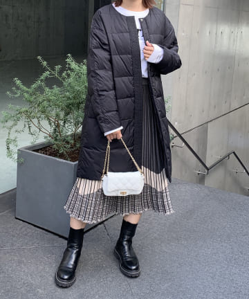 【着ぶくれしにくい】軽量ダウンノーカラーロングジャケット