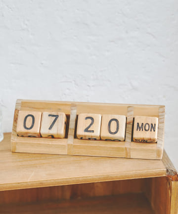 salut!(サリュ) 【Living with Wood】ウッドサイコロカレンダー