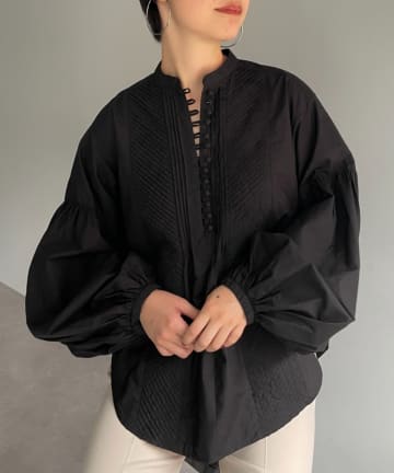 【Sara mallika/サラマリカ】DIAGONAL TUCK TOP