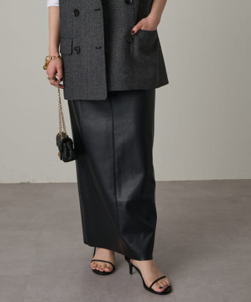 フェイクレザータイトマキシスカート